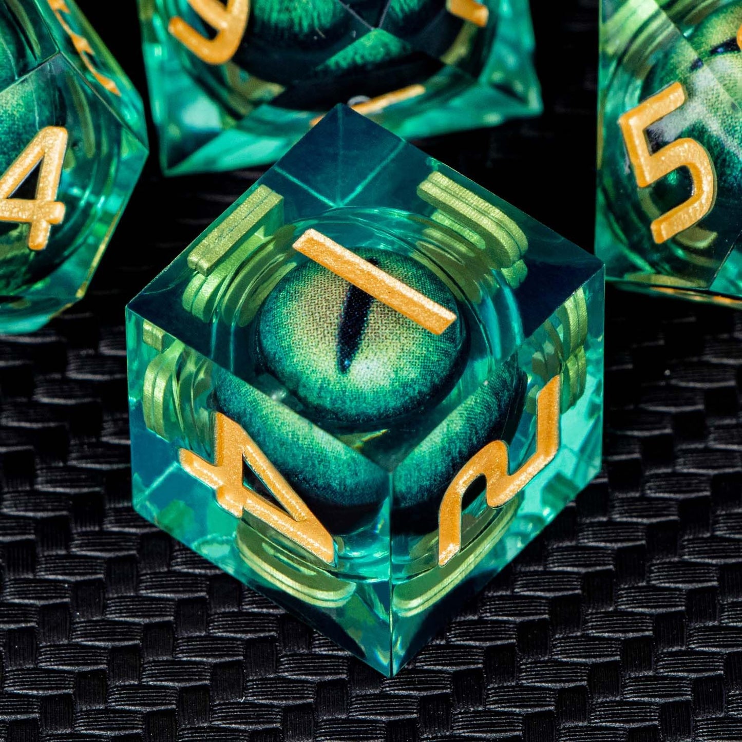 ARUOHHA Dragon Eye Core Resin Dice Set – 7 Sharp-Edged D&D Dice with Gift Box