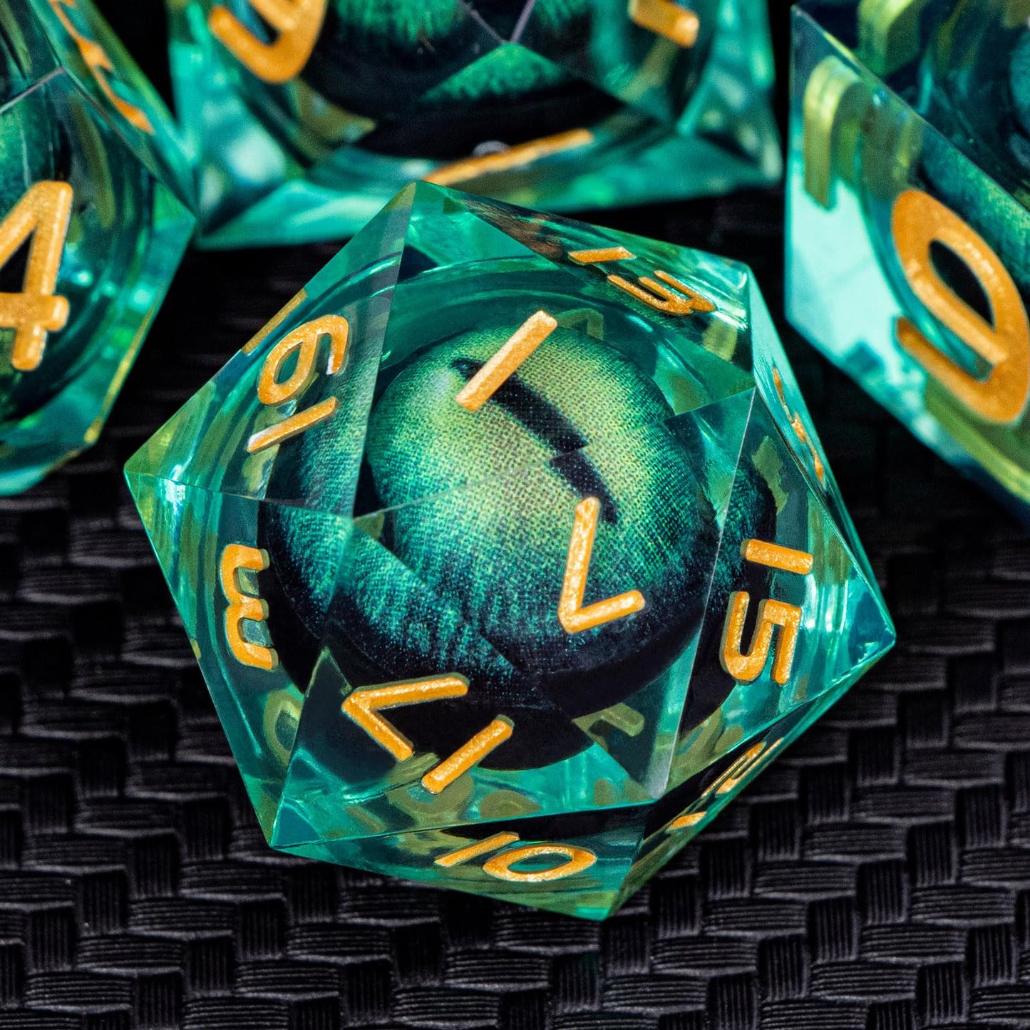 ARUOHHA Dragon Eye Core Resin Dice Set – 7 Sharp-Edged D&D Dice with Gift Box