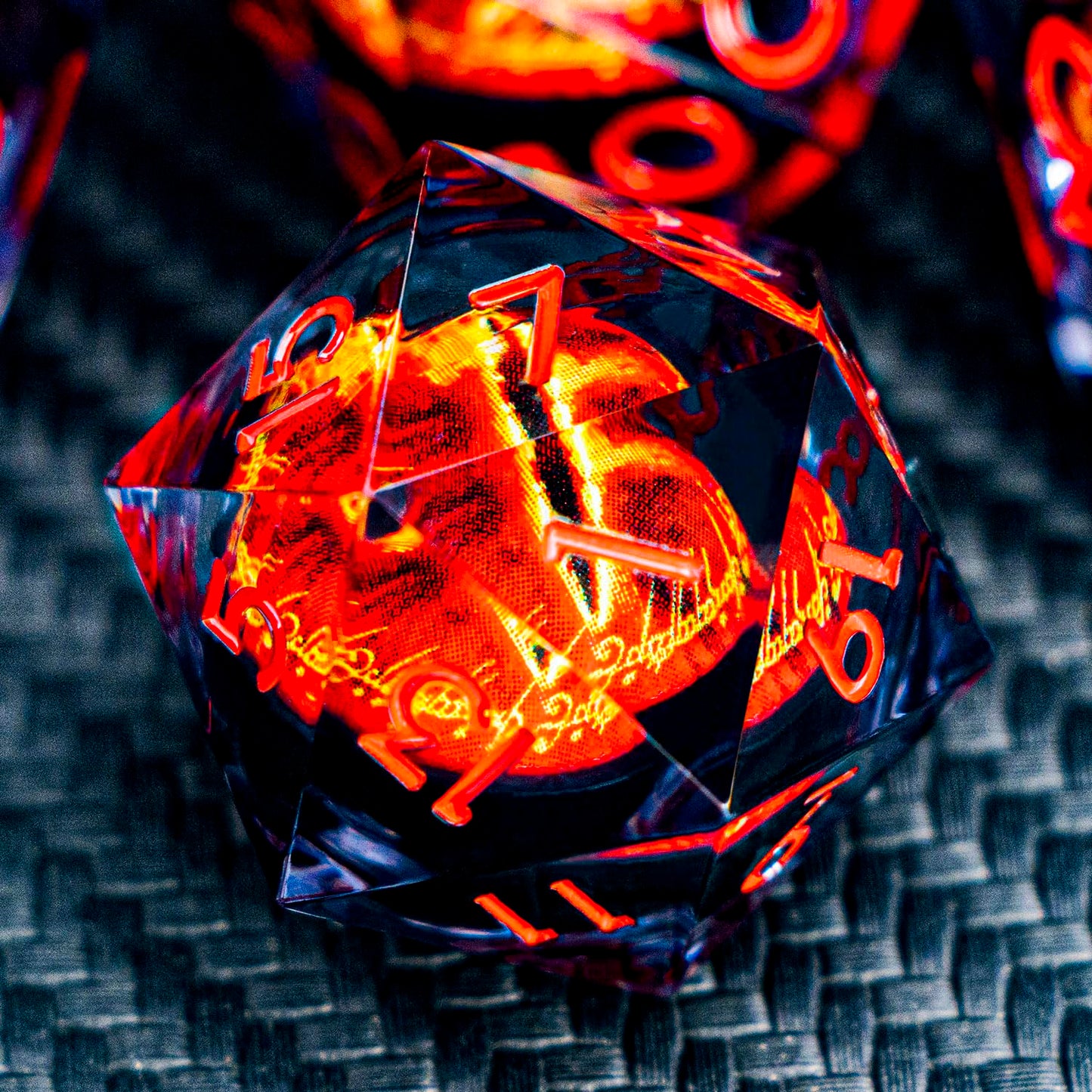 ARUOHHA DND Resin Dice Gazes Eye - Liquid Core, Sharp Edges, 7-Piece D&amp;D Dice Set + Gift Box