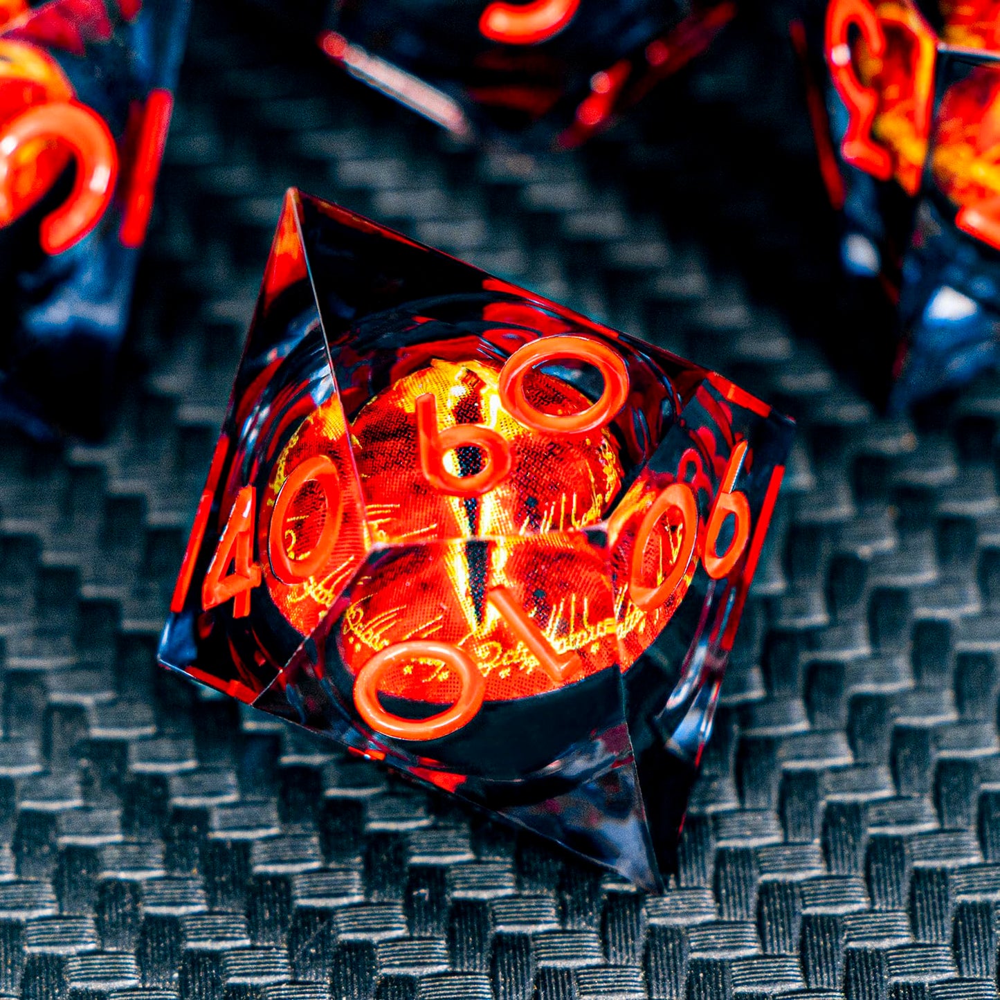 ARUOHHA DND Resin Dice Gazes Eye - Liquid Core, Sharp Edges, 7-Piece D&amp;D Dice Set + Gift Box