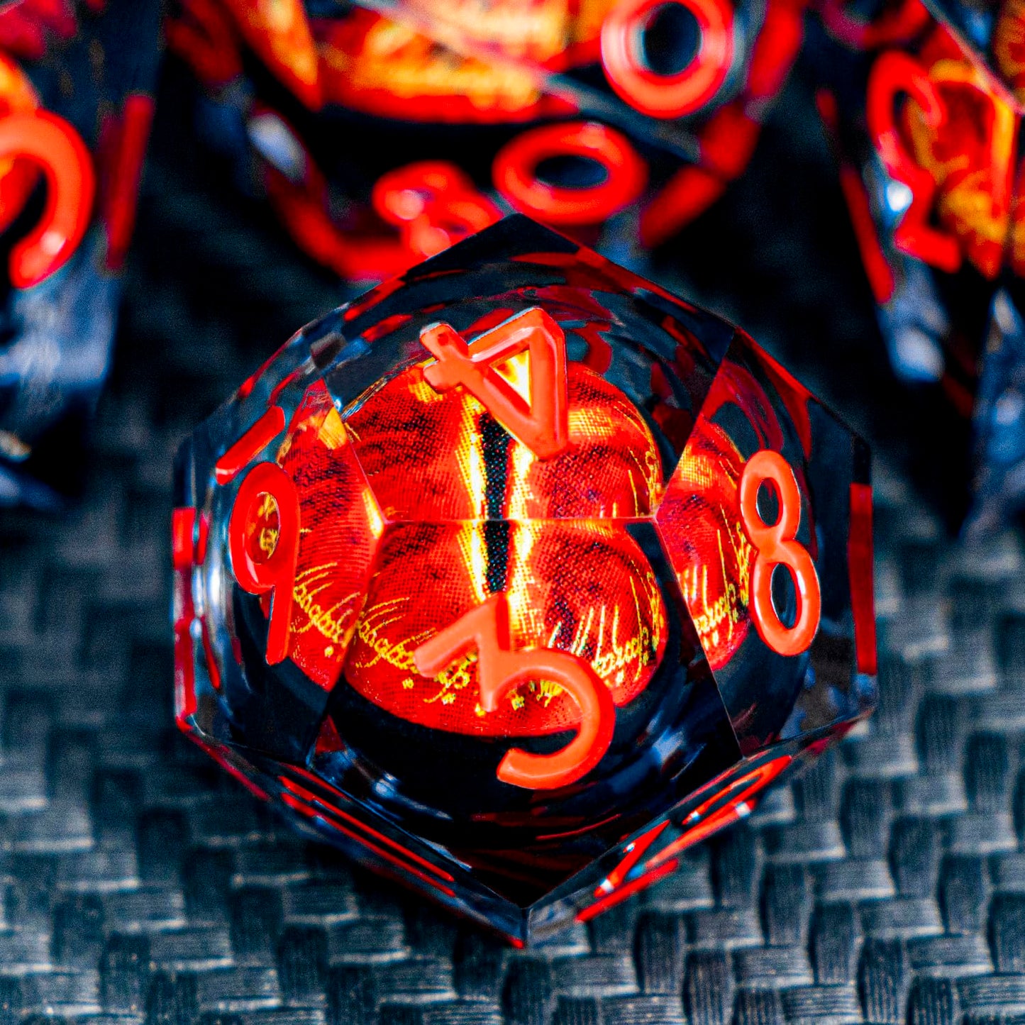 ARUOHHA DND Resin Dice Gazes Eye - Liquid Core, Sharp Edges, 7-Piece D&amp;D Dice Set + Gift Box