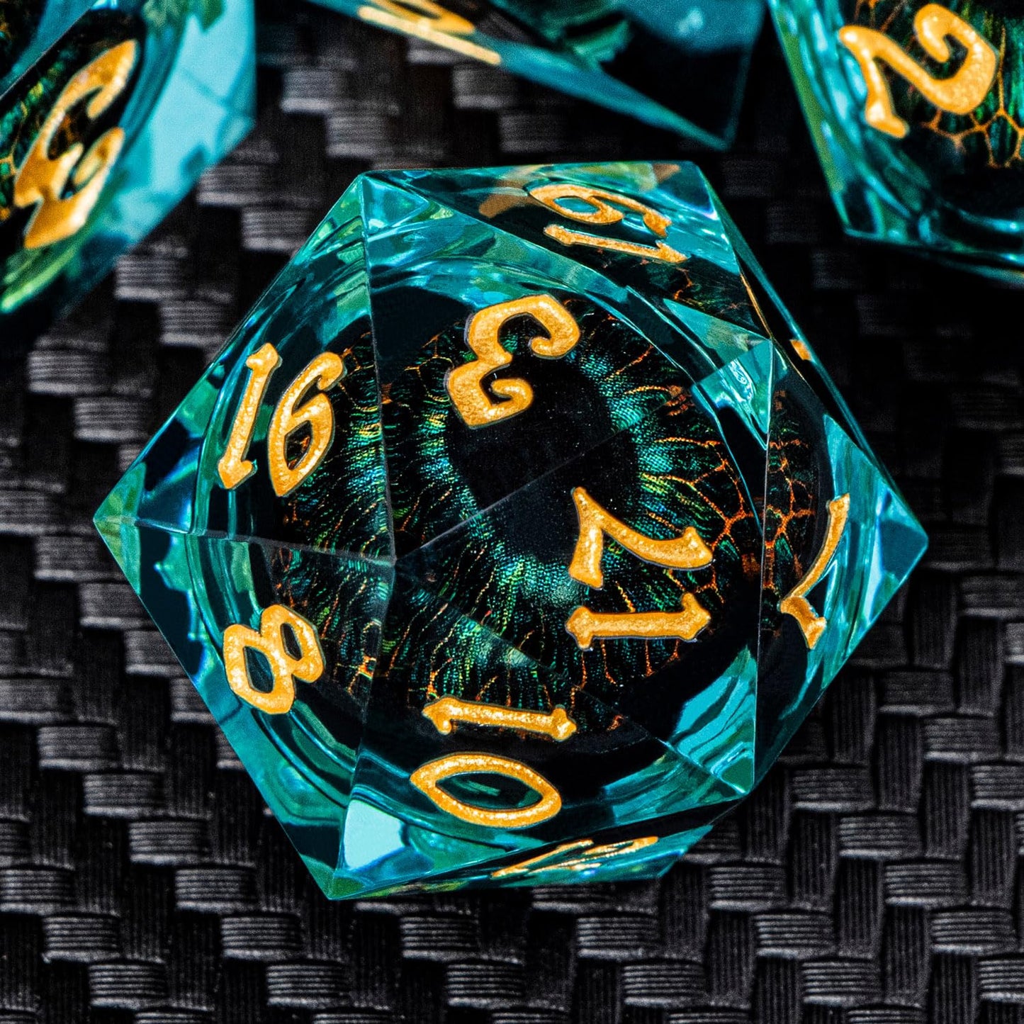 ARUOHHA Dragon Eye DND Resin Dice Set with Liquid Core – Sharp-Edged Polyhedral D&D Dice with Gift Box