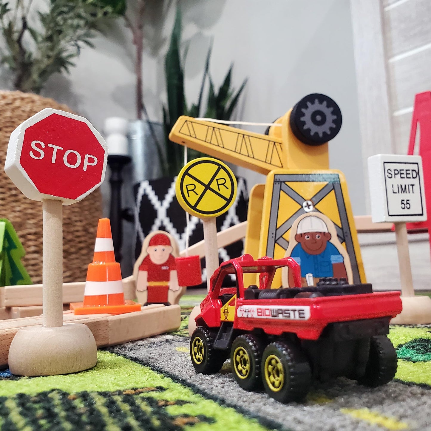 Attatoy Kids Wooden Street Signs Playset – 14-Piece Traffic Signs for 1:64 Cars & Trains