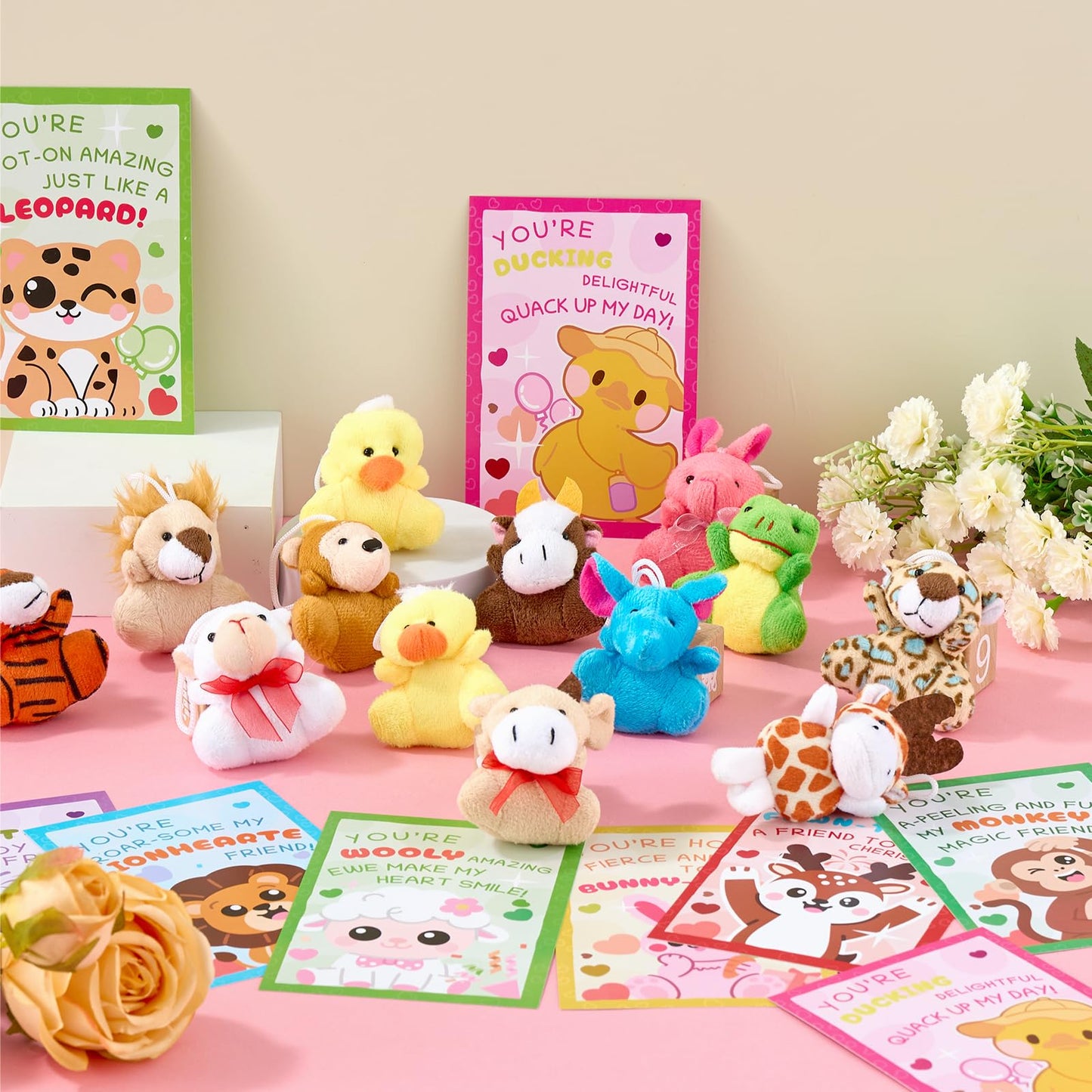 Aurdox 24-Pack Valentines Day Cards for Kids with Mini Plush Toys & Hanging Keychains – 12 Zoo Designs