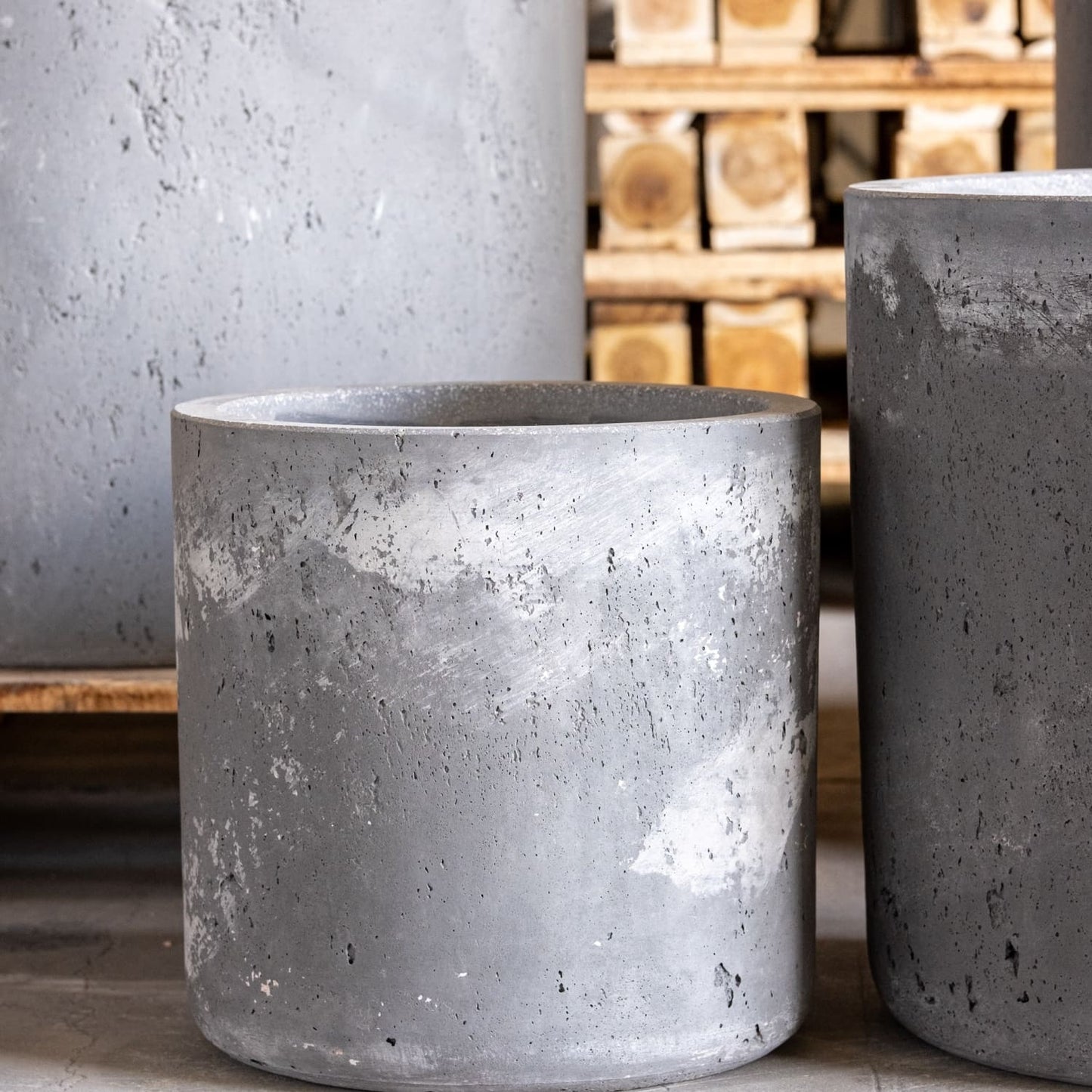 Aurella | Onyx Dusk – 40cm Large Concrete Cylinder Planter – 34L Round Plant Pot