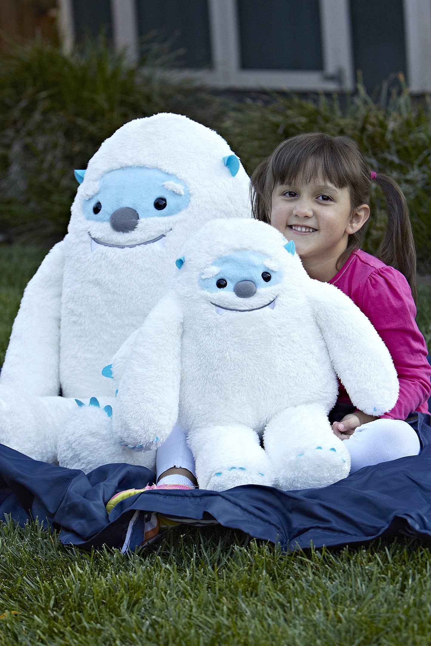 Aurora Mysterious Fantasy Yulli Yeti Plush – 12-Inch White