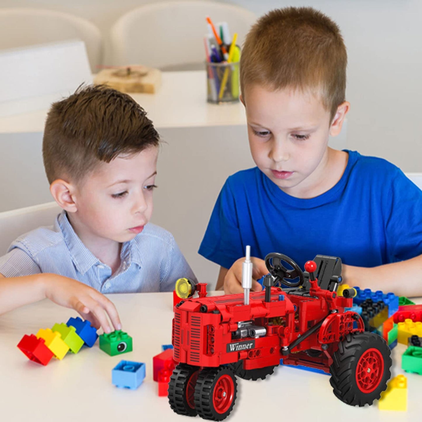 A XINAO TOYS Classic Tractor Farm Toy 1/12 — 302-Piece Red Tractor Building Set with Shifting and Steering Structures