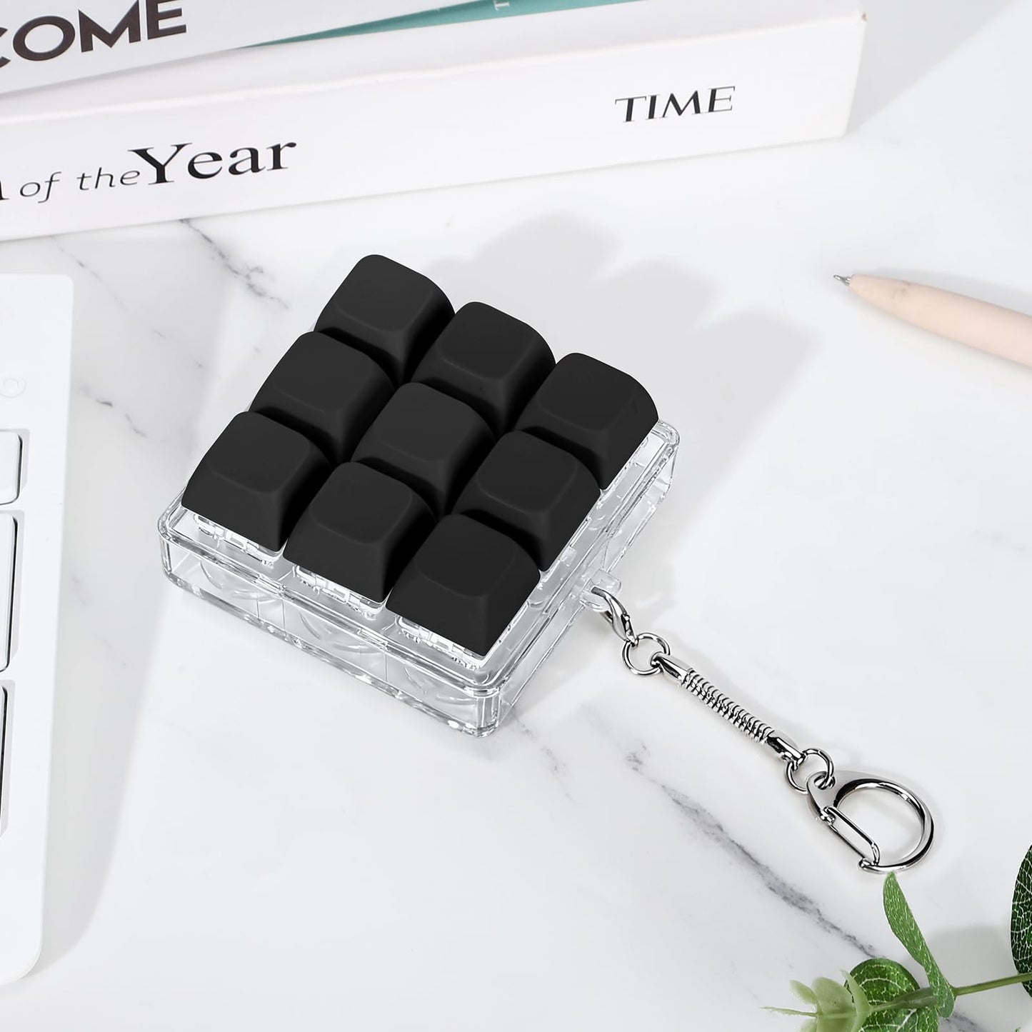 Axlksia Keyboard Fidget Toy – Portable Fidget Keychain for Stress Relief & Focus