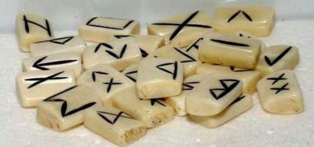 AzureGreen Casting Magic Water Buffalo Bone Rune Set – 25-Piece Elder Futhark