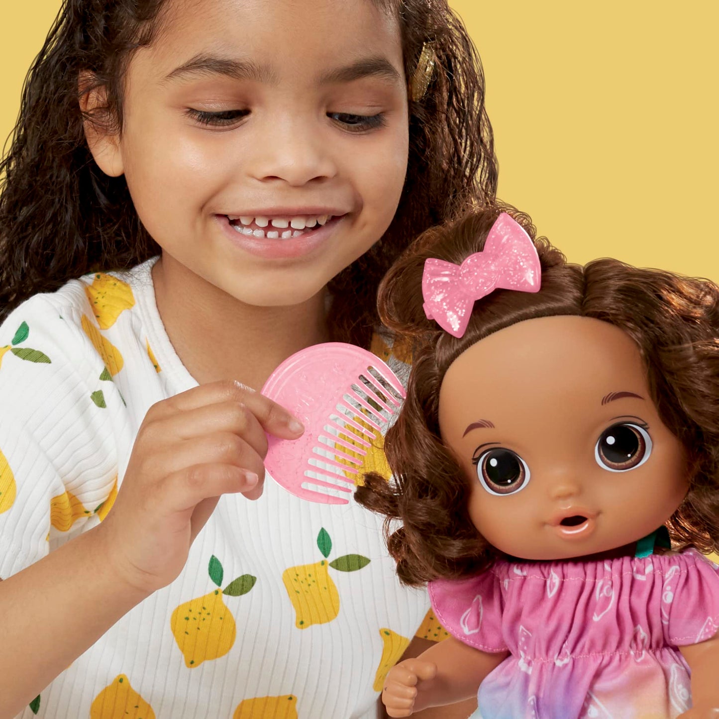 Baby Alive Fruity Sips Doll – 12-Inch Lemon, Pretend Juicer, Drinks & Wets