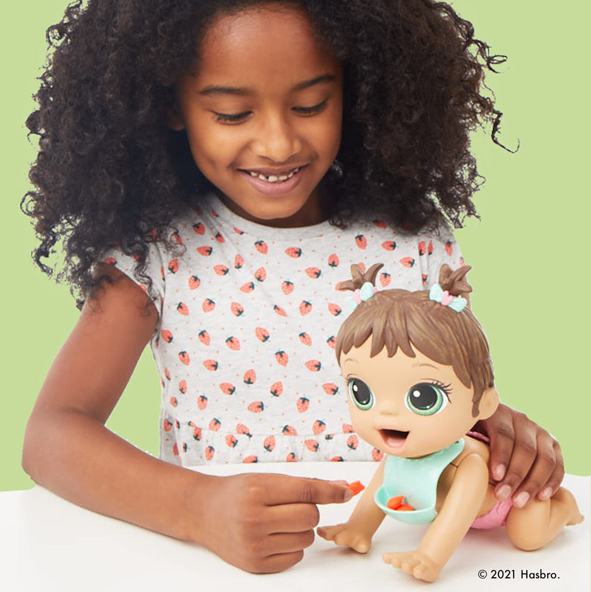 Baby Alive Lil Snacks Doll – Eats and Poops, 8-Inch Snack-Themed Toy for Ages 3+ (Brown Hair)