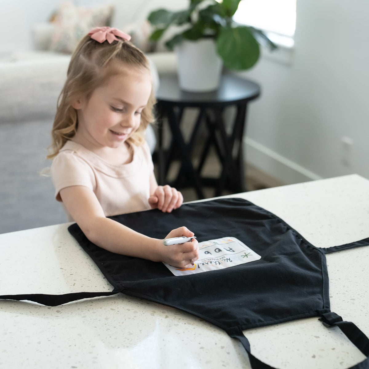BABYBOET Kids Aprons with Pocket – Adjustable Animal World Toddler Apron