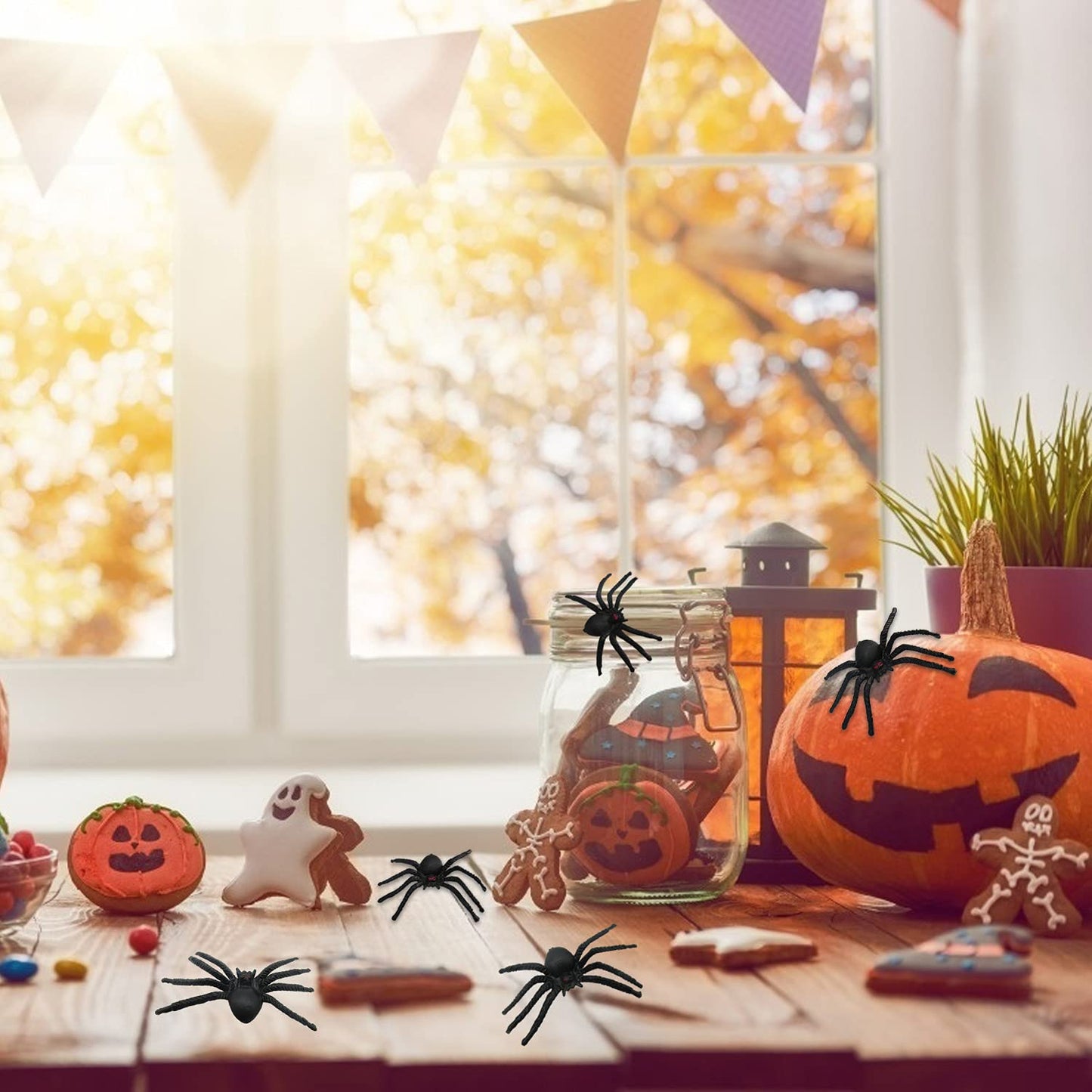 BAINFE 100PCS Realistic Plastic Spiders for Halloween Decor & Pranks