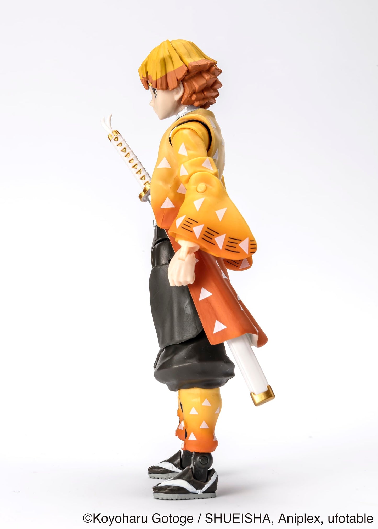 BANDAI Ultimate Legends Zenitsu Agatsuma Action Figure – 12.5cm, 27 Points of Articulation | Demon Slayer Collectible