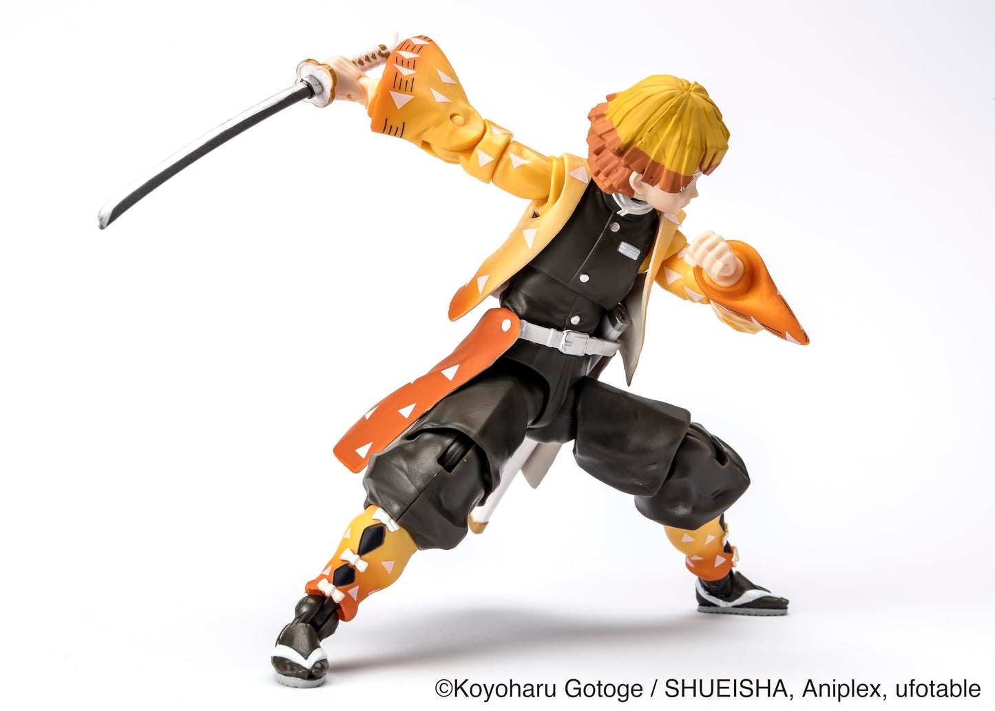 BANDAI Ultimate Legends Zenitsu Agatsuma Action Figure – 12.5cm, 27 Points of Articulation | Demon Slayer Collectible