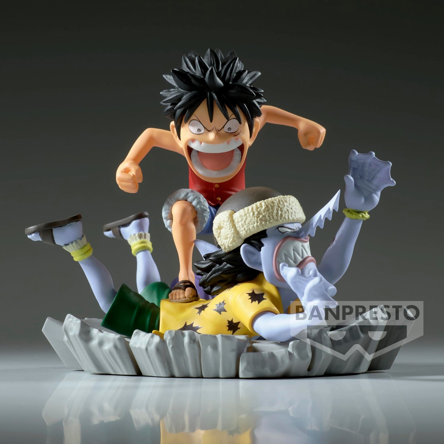 Banpresto One Piece Log Stories: Monkey D. Luffy vs Arlong Figure – World Collectable Display