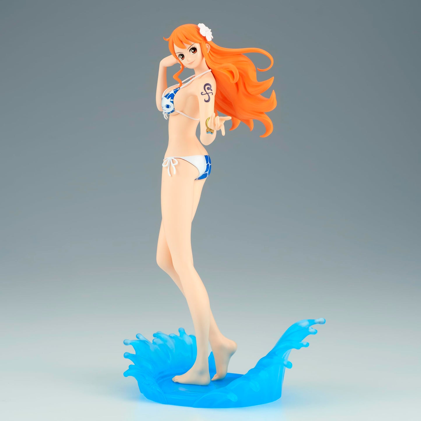 Banpresto One Piece Nami Splash Style Figure – Glitter & Glamours, 9.1" Tall (Official Bandai Spirits)