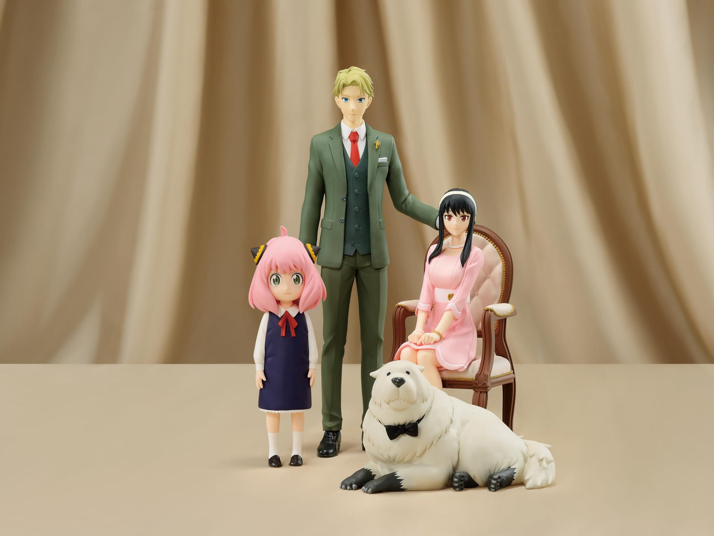 Banpresto Spy x Family Anya Forger and Bond Forger Family Photo Figure 4.3 Inch