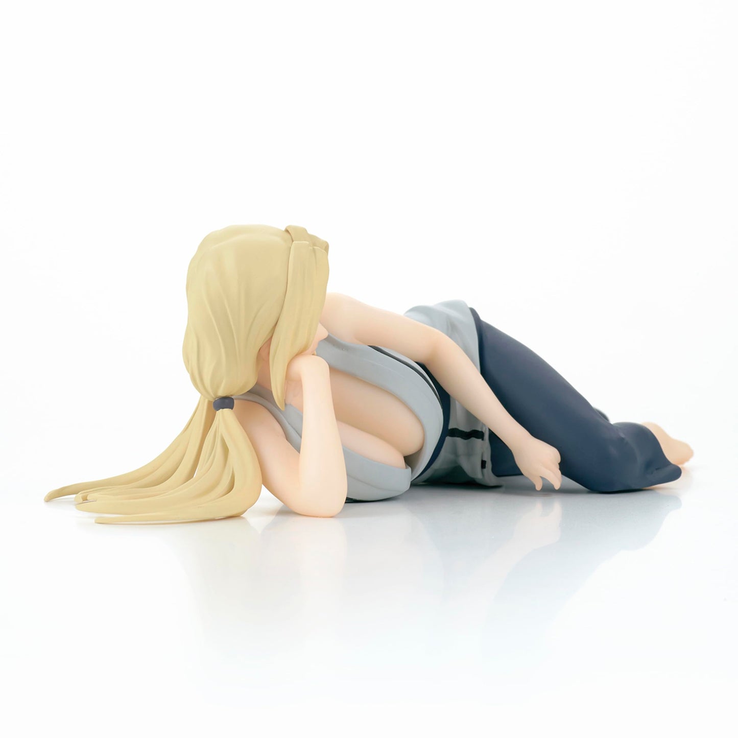 Banpresto Naruto Shippuden Tsunade Relax Time Figure – 15 cm