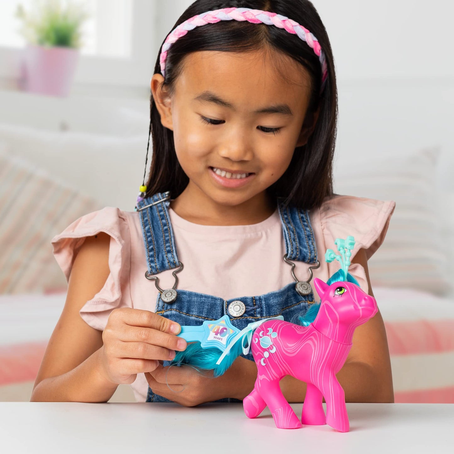 Basic Fun My Little Pony Aurora Celestial Pony – Retro 4-Inch Collectible Figure