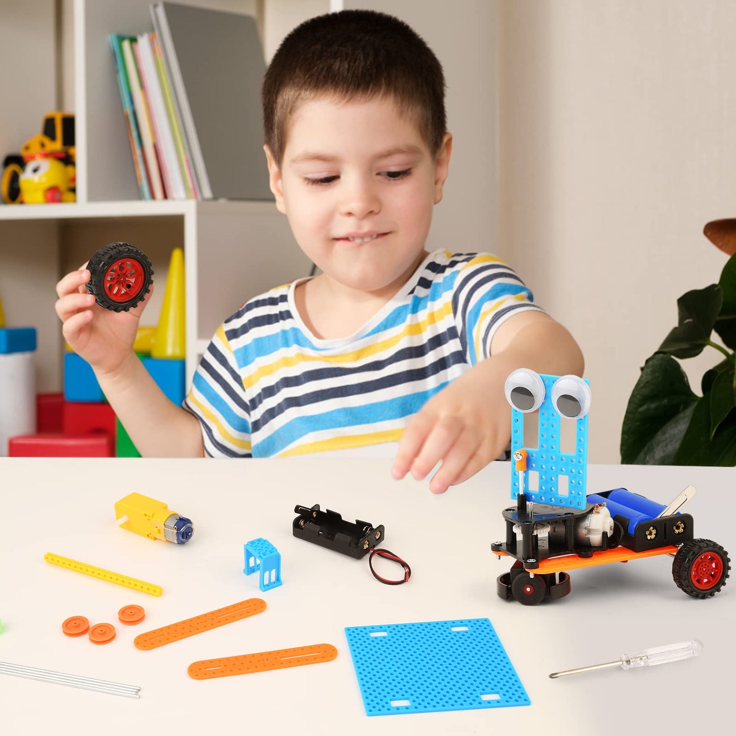 BeAndge 5-in-1 STEM Kit for Kids 6-12 | Solar Car, Wind Car, Robot, Tank, Glider