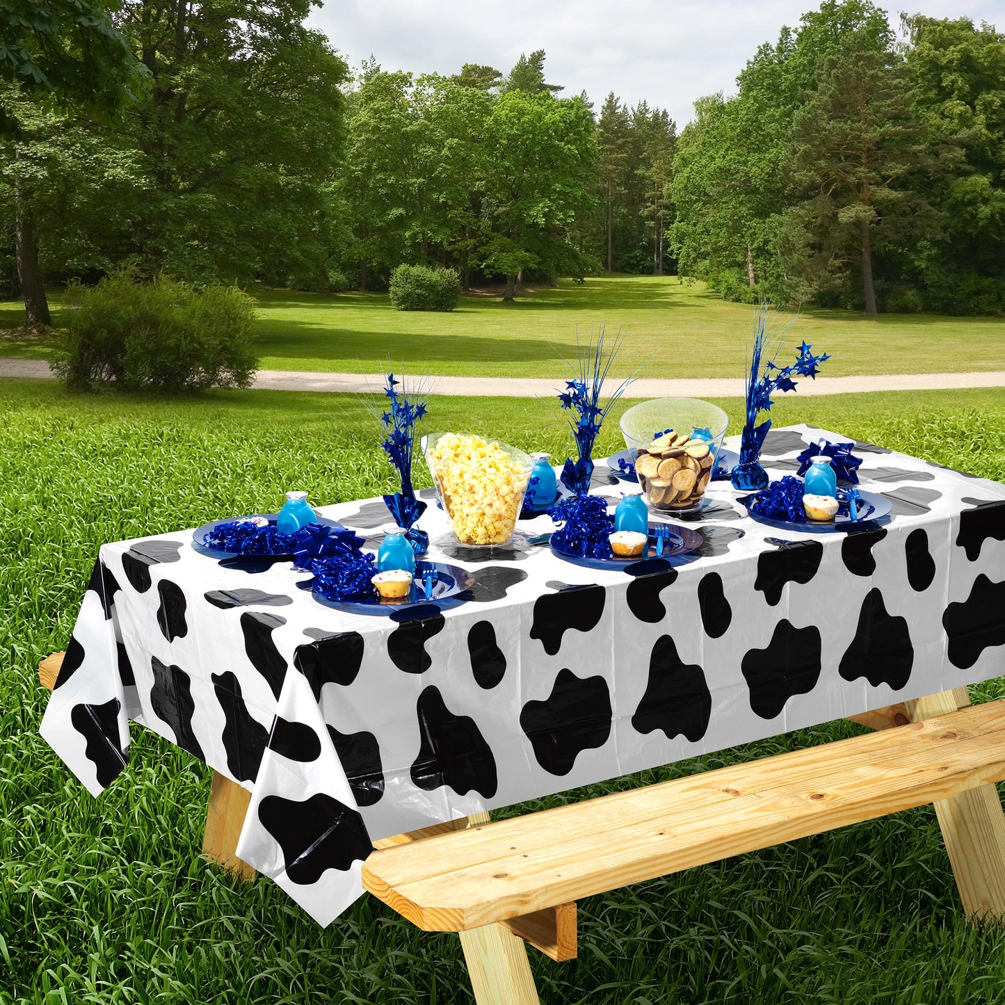 Bedwina Cow Print Tablecloths (Pack of 3) 54 x 72 in – Black and White Party Covers