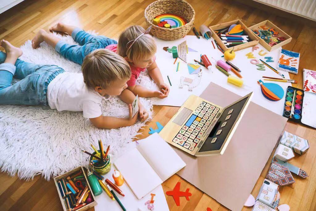 BEKILOLE BekiPad 11.8-inch Wooden Laptop – Montessori Learning Toy for Ages 3-8