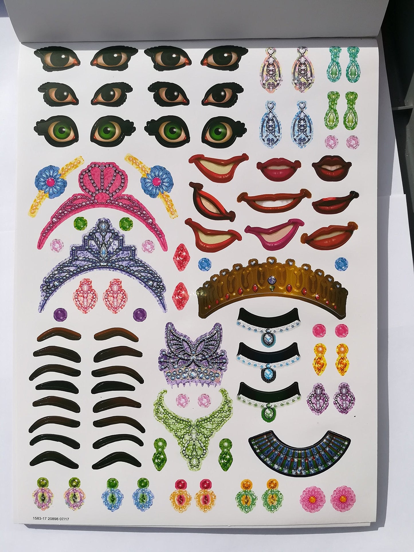 Bendon Princess Sticker Face — 300 Stickers & 32 Face Pages