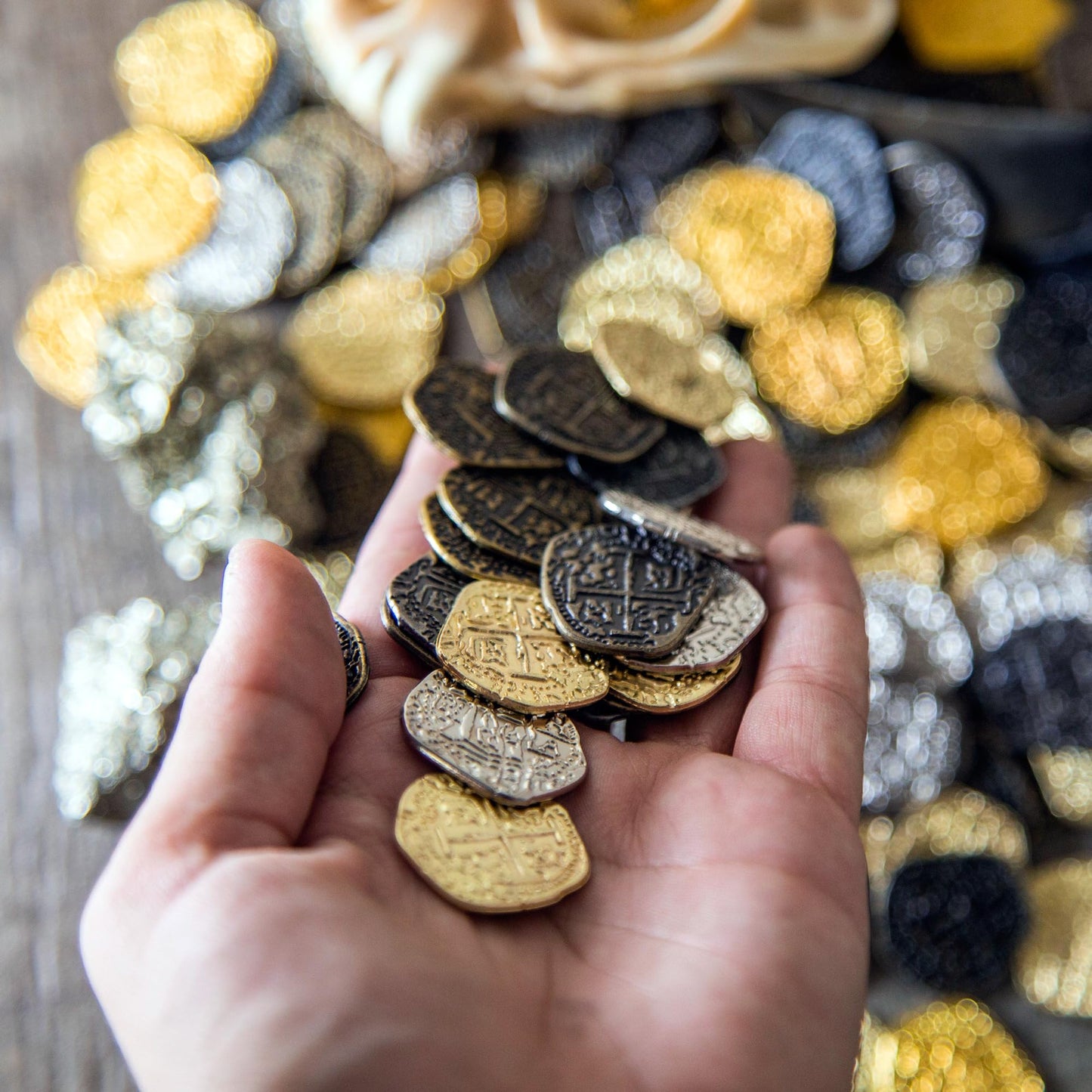 Beverly Oaks Metal Pirate Coins – Gold & Silver Spanish Doubloon Replicas