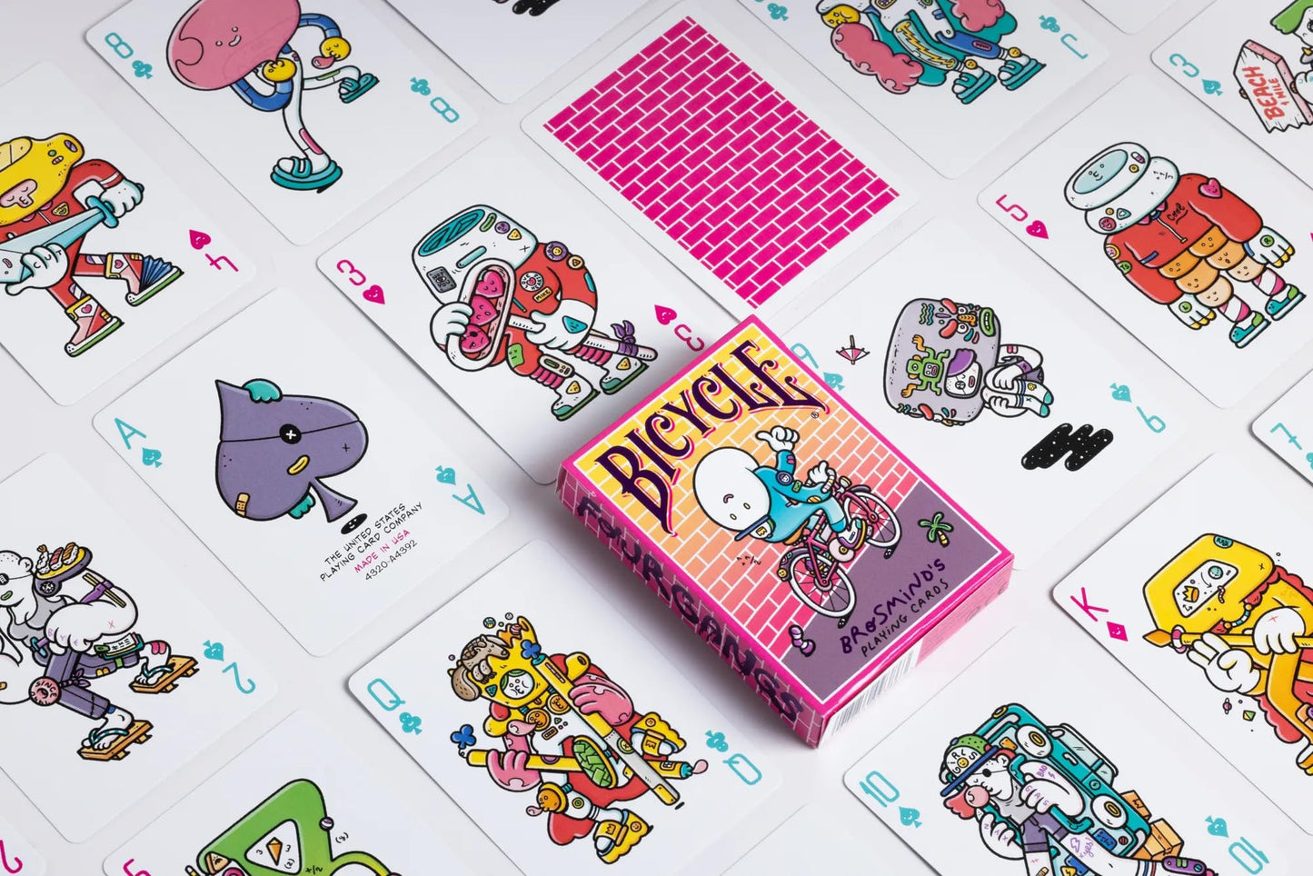 Bicycle Brosmind Four Gangs Playing Cards – Yellow | 56 Unique Illustrations