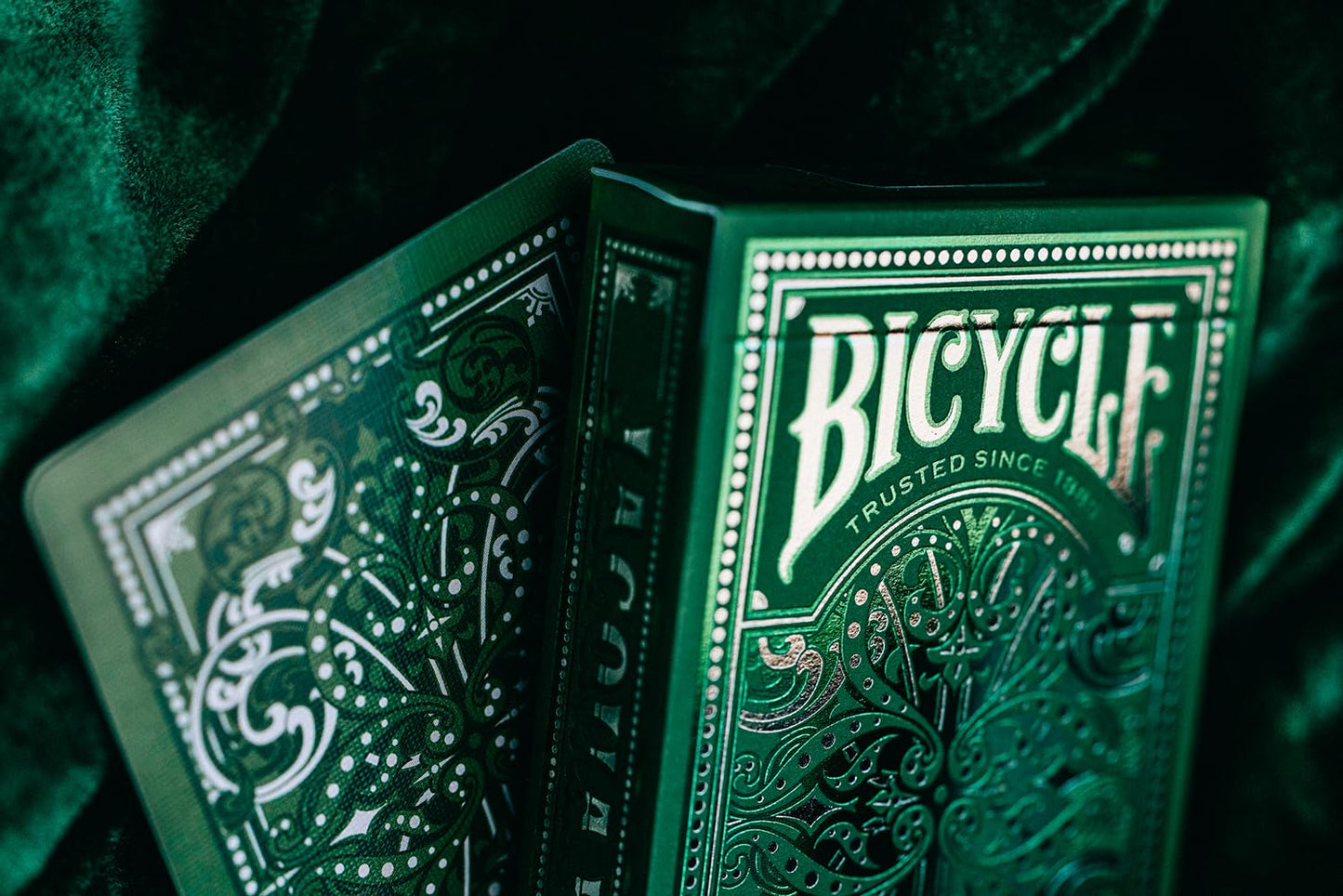 Bicycle Jacquard Premium Playing Cards – Emerald Green & Silver, 1 Deck