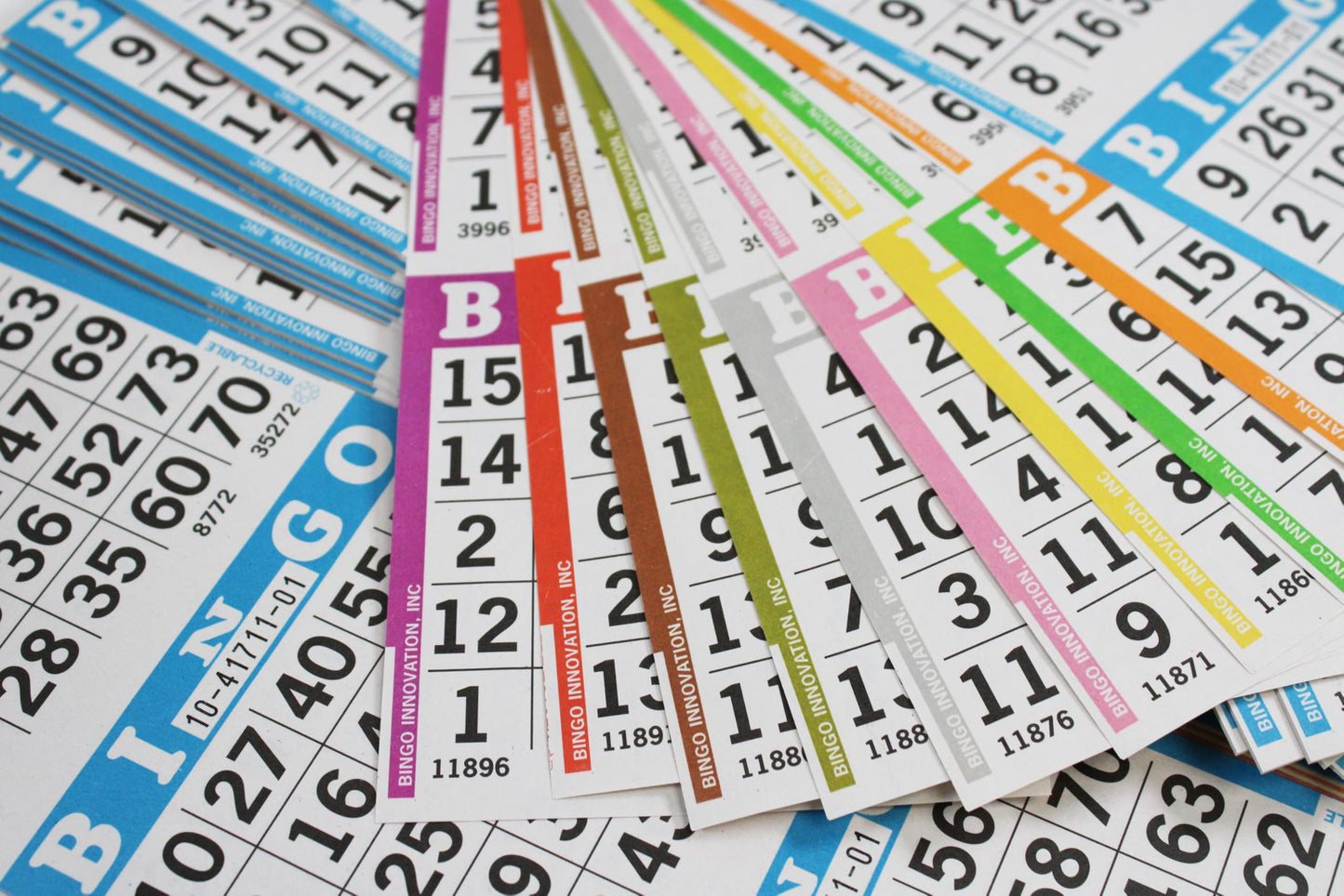Bingo Innovation Bingo Books – 100 Disposable Game Books, 6 Faces per Sheet, 60 Games per Book