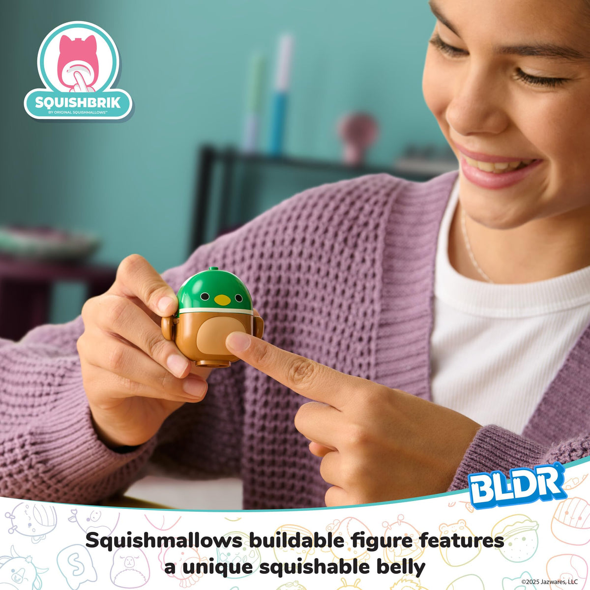BLDR Avery’s Ball Game Building Set – Avery the Mallard Squishmallows Figure (8+)
