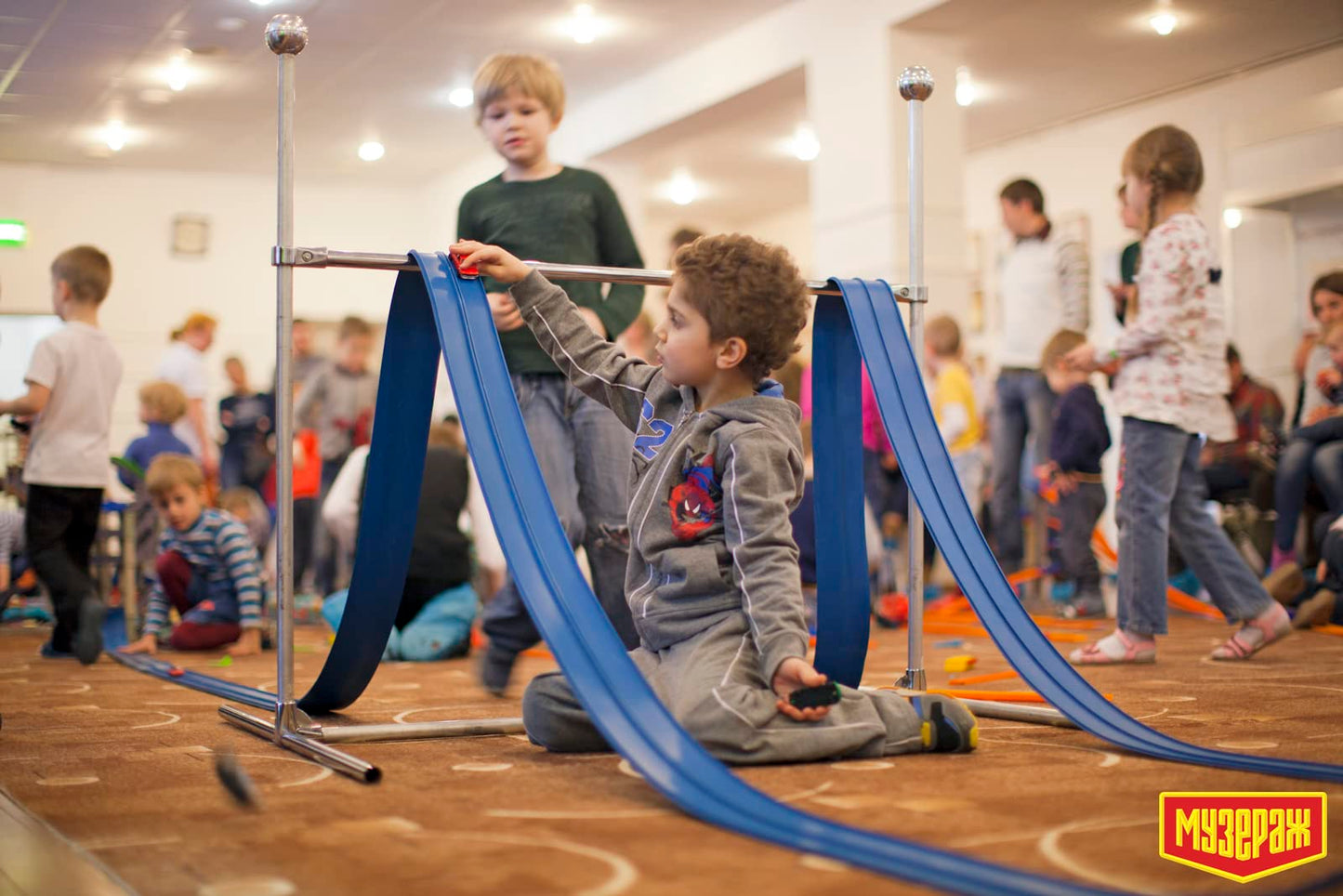 Blu Track Classic 15-Foot Race Track Starter Set – Flexible Two-Lane Play