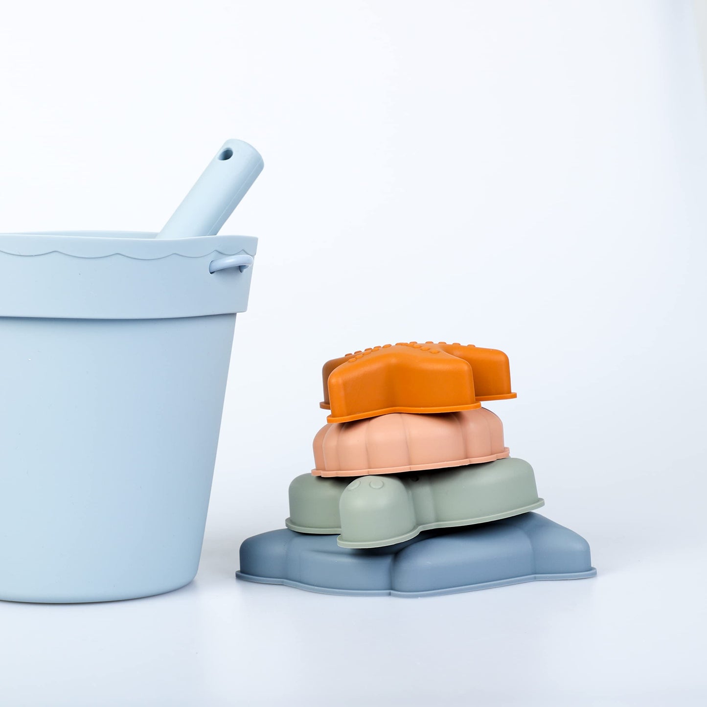 BLUE GINKGO Modern Baby Sand Toys – Travel-Friendly Silicone Bucket, Shovel & 4 Molds (Blue)