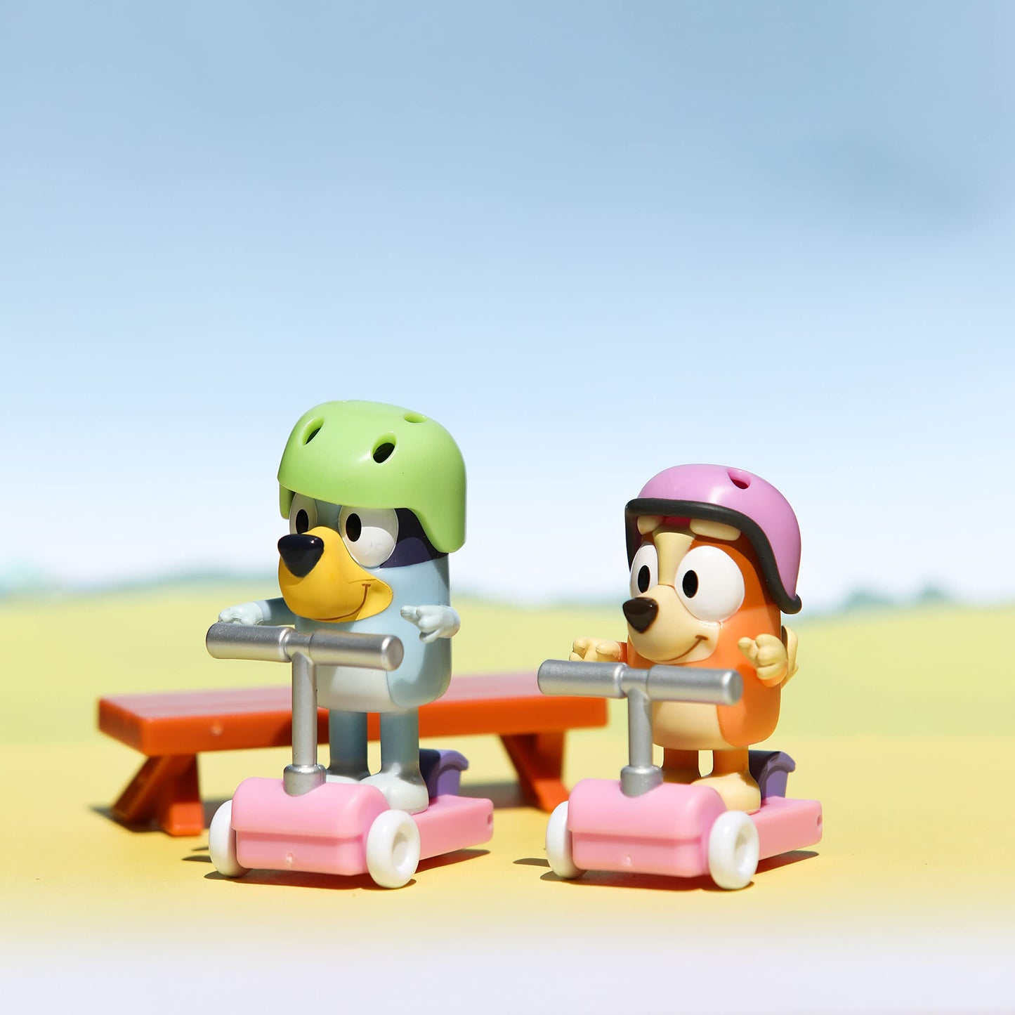 Bluey Vehicle 2-Pack: Bingo & Bluey Scooter Fun – 2.5–3 in Articulated Figures