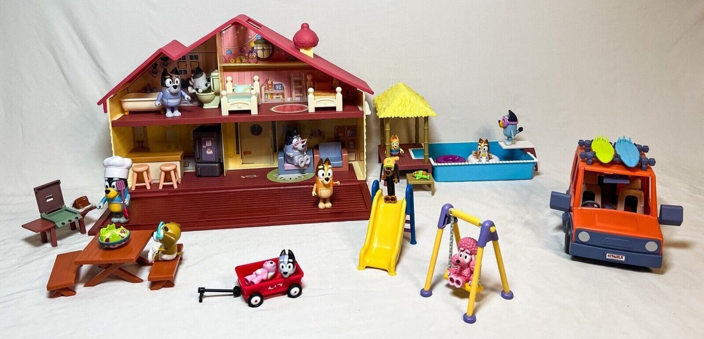 Bluey Ultimate Mega Set 2023 — 40 Pieces, 4 Sets, 14 Figures
