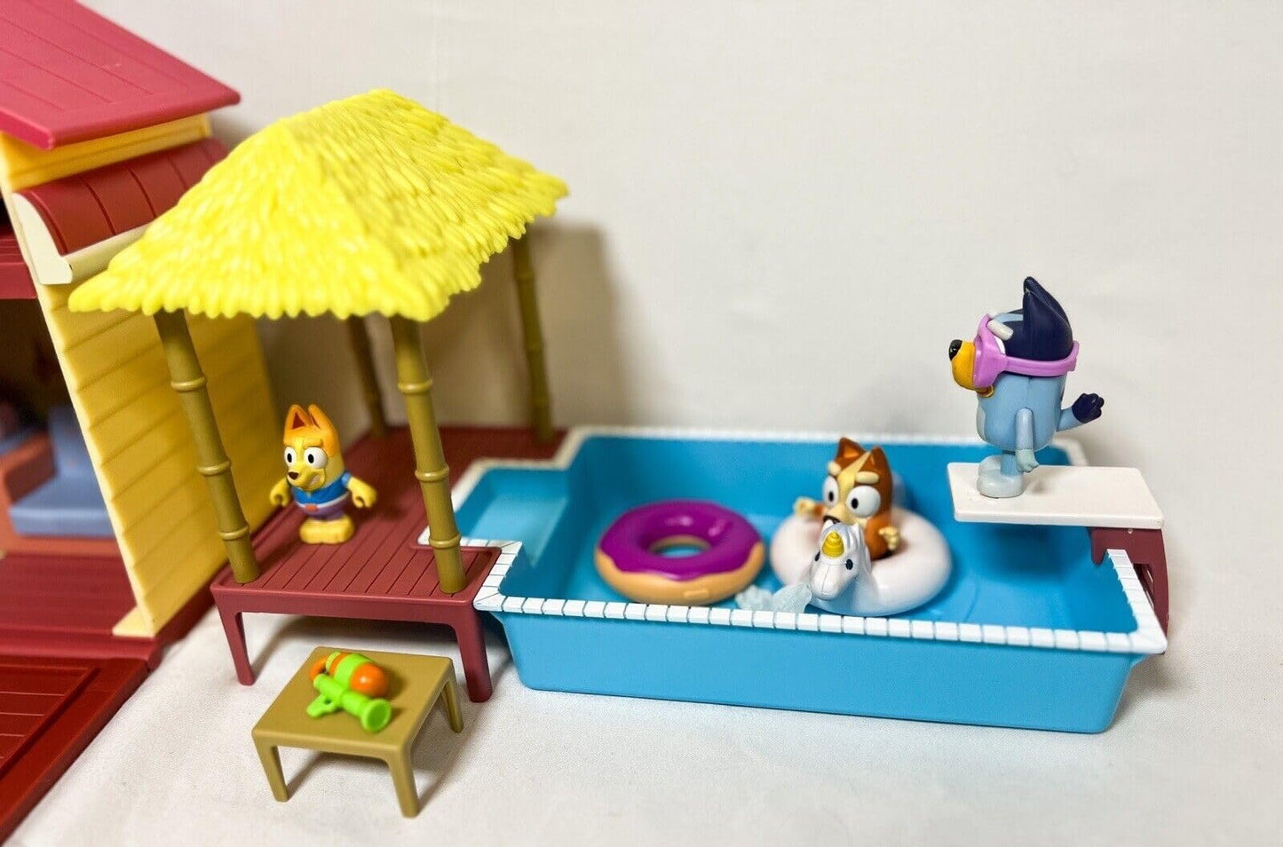 Bluey Ultimate Mega Set 2023 — 40 Pieces, 4 Sets, 14 Figures