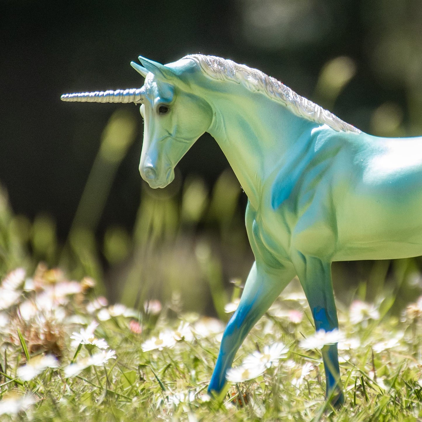 Breyer Le Mer Unicorn of the Sea 62060 – 1:12 Freedom Series Model Horse (Blue)