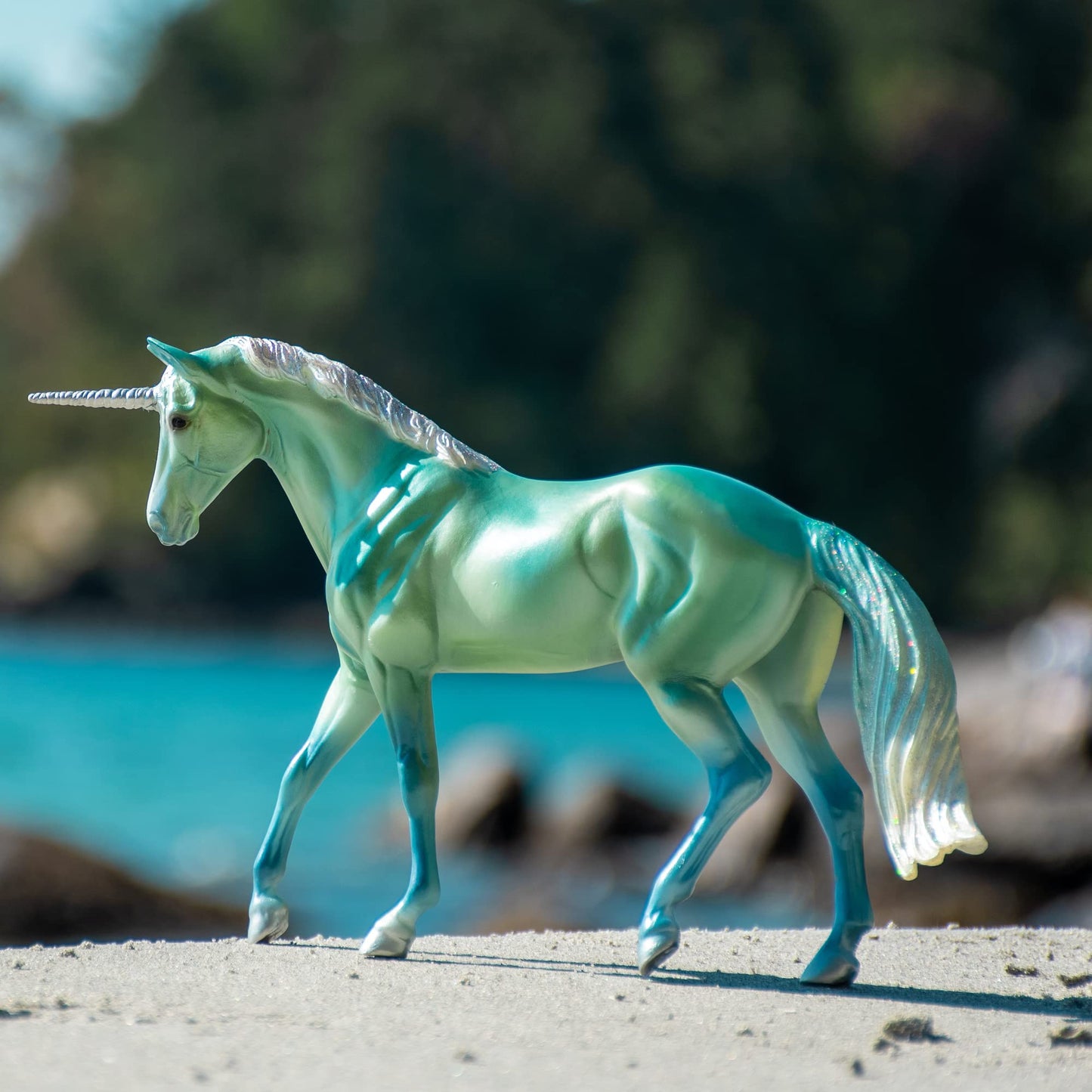 Breyer Le Mer Unicorn of the Sea 62060 – 1:12 Freedom Series Model Horse (Blue)