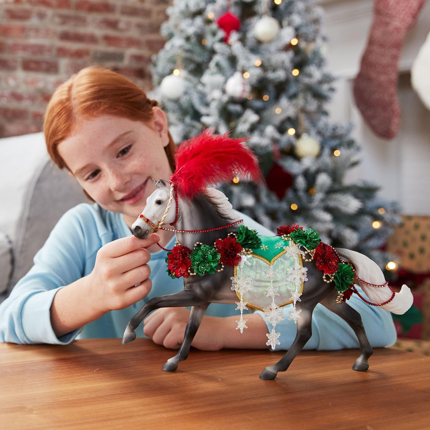 Breyer Horses 2025 Holiday Collection – Christmas in Bloom, Limited Edition 1:9 Scale