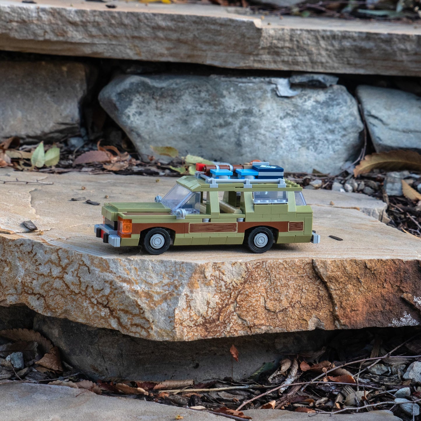 Brick Loot Wagon Queen Truckster Toy Building Set – 312 Pieces, LEGO-Compatible