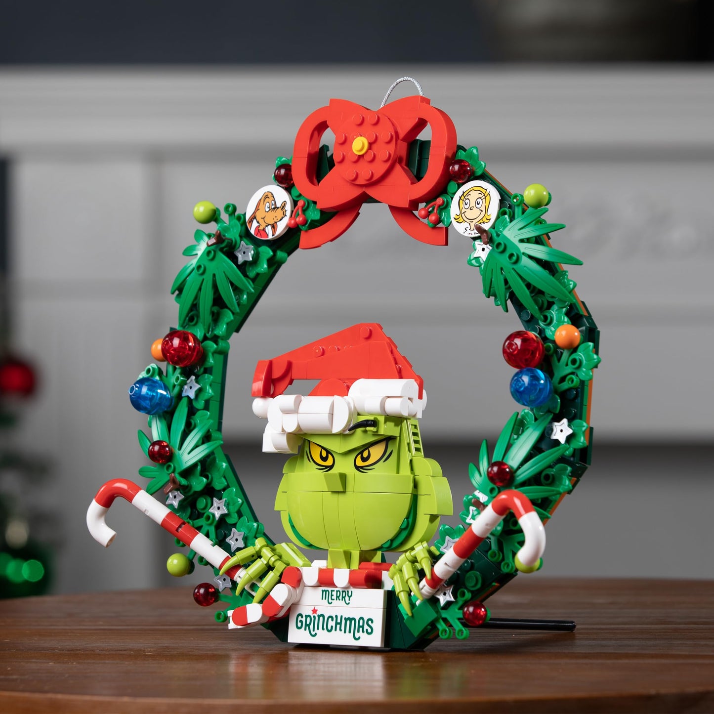 Brickcraft Grinch Wreath Brick Building Kit – 523-Piece Festive DIY Christmas Decor