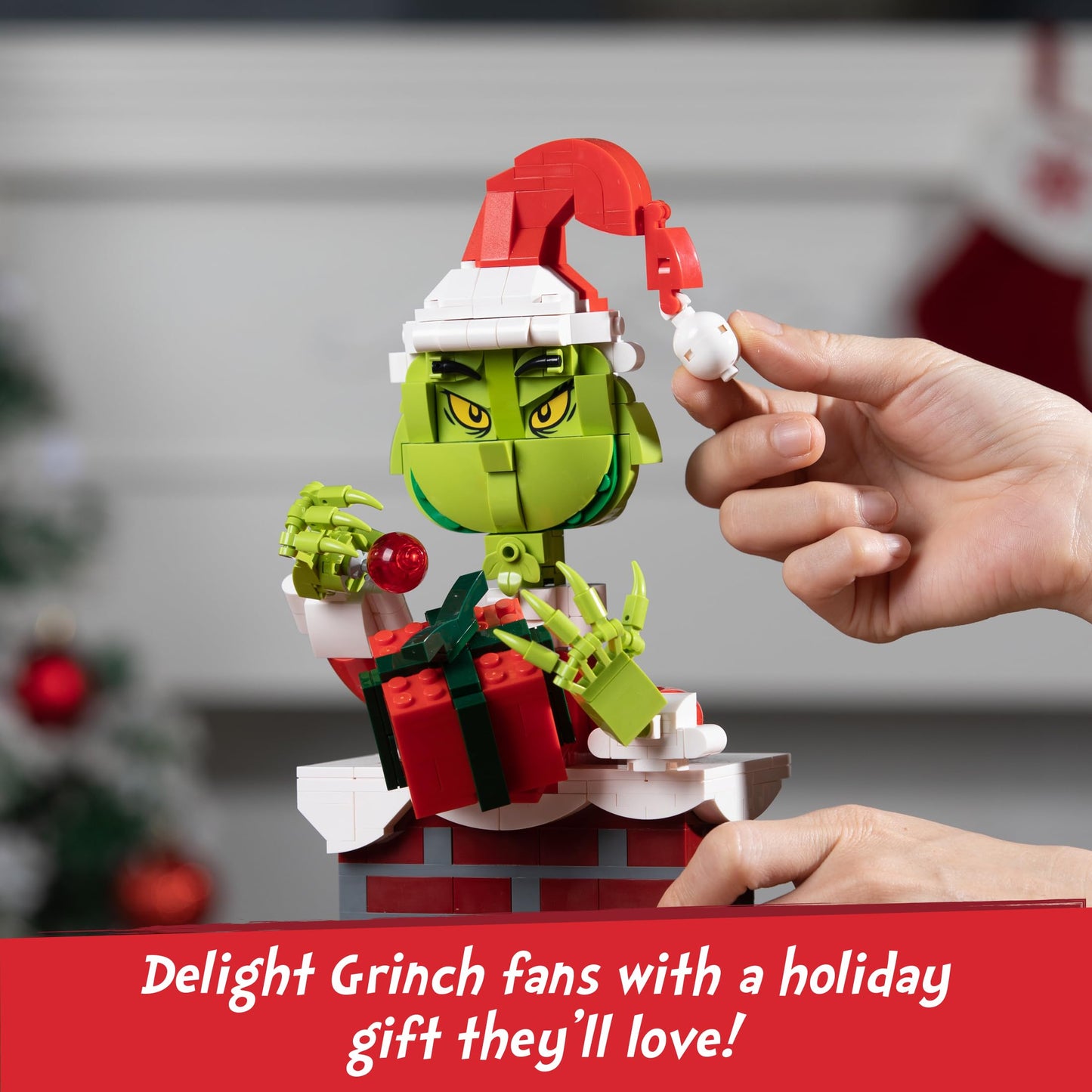 BrickCraft The Grinch Building Set – 504 Pcs, Movable Hands & Hat, 8+ Holiday Display