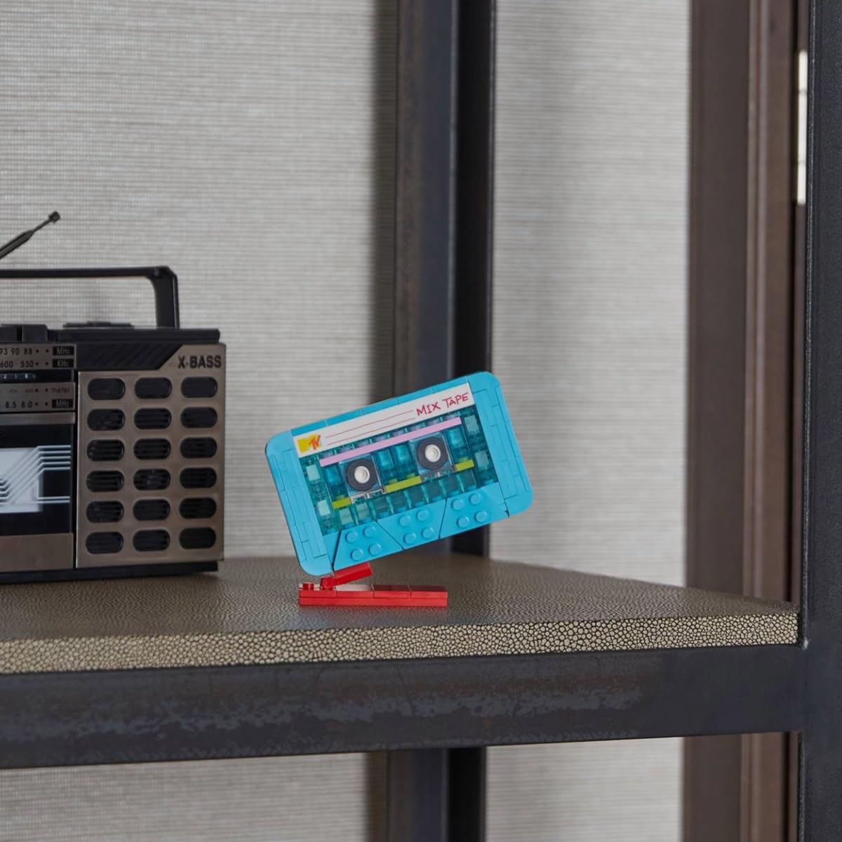 BrickCraft MTV Cassette Tape Building Set – 96-Piece Retro 80s Display Kit
