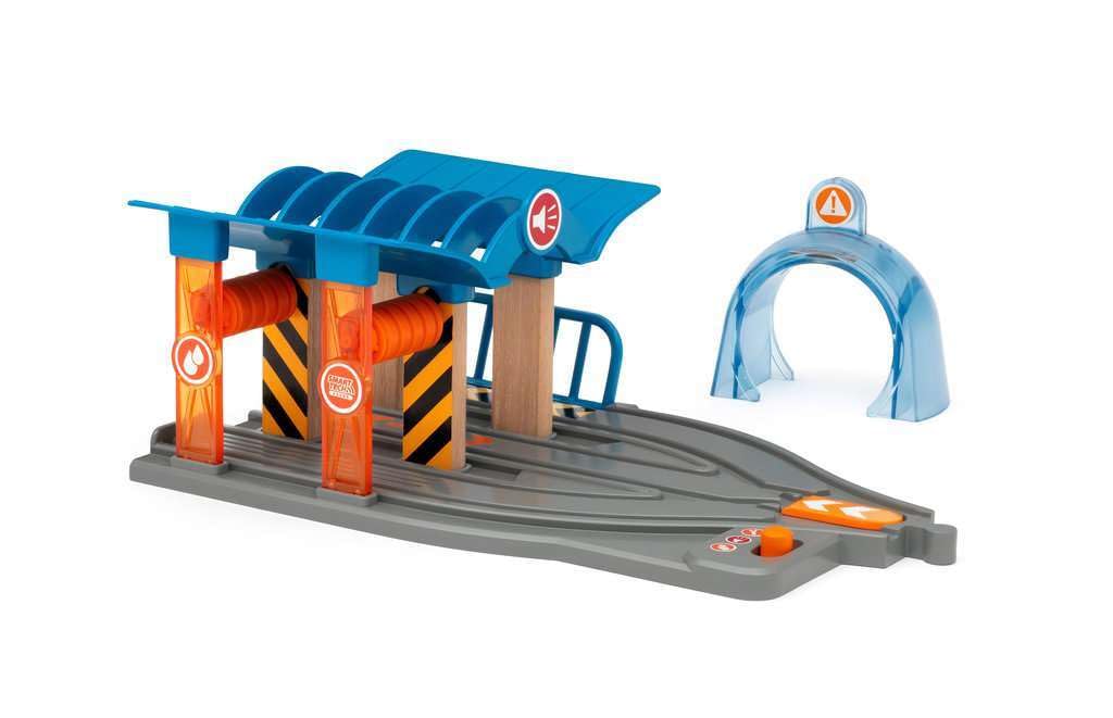 BRIO 33975 Smart Tech Sound Train Service Station – Full-Service BRIO World Trains
