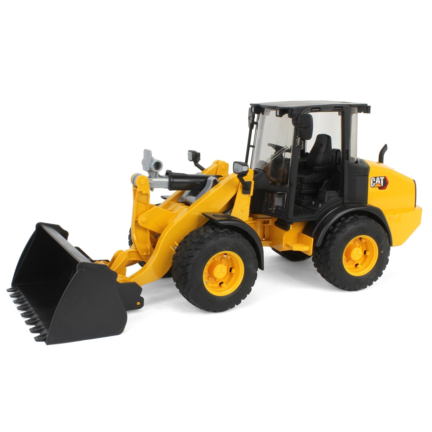 Bruder 02486 Cat Wheel Loader – 1:16 Scale, Realistic Construction Toy