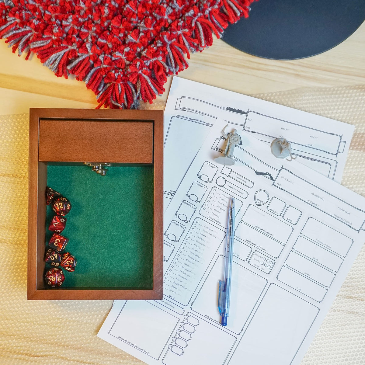 Wooden D&D Dice Tray with Storage Vault — Beech Wood, Green Felt, Metal Latch | Travel Gift