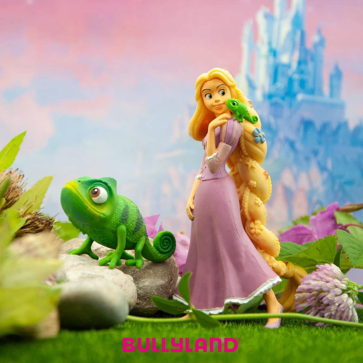 Bullyland Pascal Action Figure – 2.36 inch Hand-Painted Toy for Rapunzel Fans (Ages 3+)