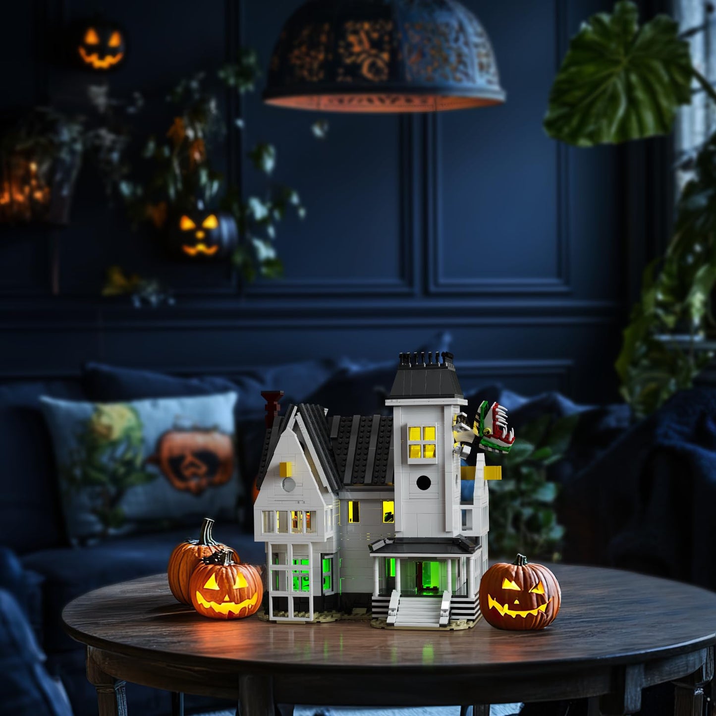 BVANFKJGR Horror Beetle House Building Blocks Set – Betelgeuse Sandworm & Lydia Deetz, 1851pcs